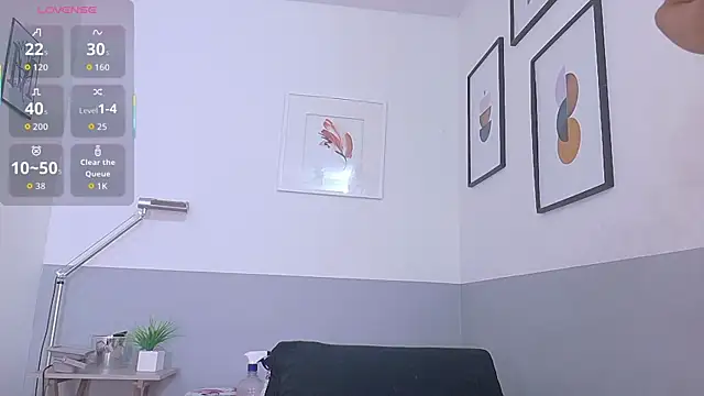 cutepetitee online show from 01-10-26, 07:48