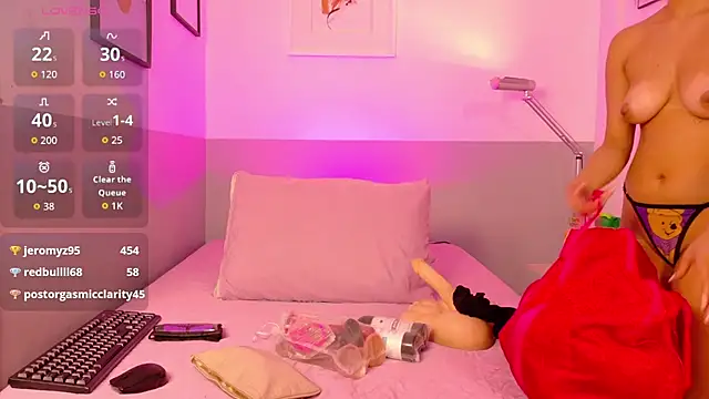 cutepetitee online show from 03-16-26, 07:40