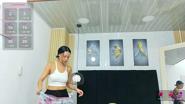 cutepetitee online show from 07-30-26, 12:04