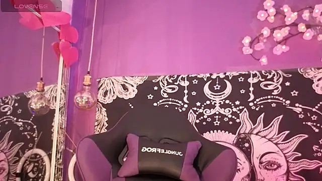 Gaia Gatex online show from 02-21-26, 01:45