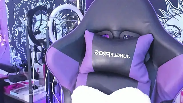 Gaia Gatex online show from 06-27-26, 01:06