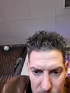 Snapshot of ARTANIS20 chatting on 01-18-26, 03:32 ARTANIS20 online show from 01-18-26, 03:32