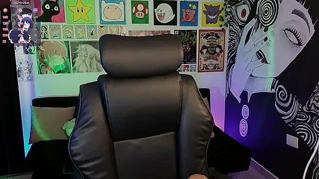 Snapshot of Yuhwan_ chatting on 11-27-25, 05:48 Yuhwan online show from 11-27-25, 05:48