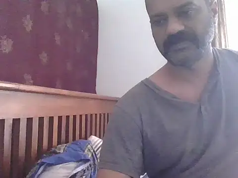 Snapshot of MalluNakedSlave chatting on 12-21-25, 06:42 MalluNakedSlave online show from 12-21-25, 06:42