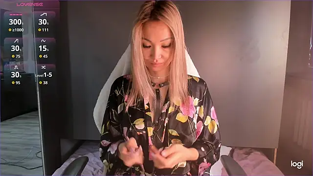 Snapshot of K1ttyC4t_ chatting on 12-03-25, 03:58 K1ttyC4t online show from 12-03-25, 03:58