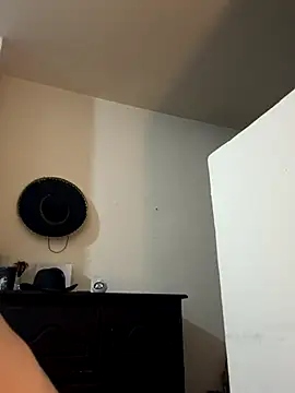 santiago cutex online show from 10-24-25, 09:38