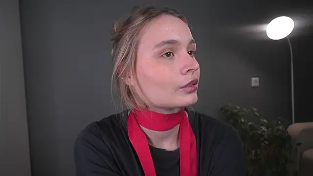 lisa schiele online show from 12-15-25, 08:02