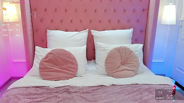 ElzaJons online show from 04-21-26, 12:22