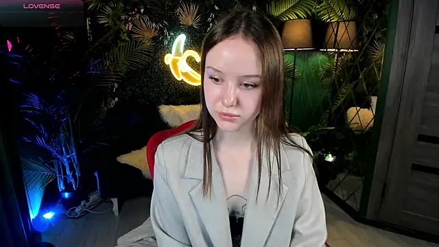 Snapshot of MarySparkle chatting on 06-02-26, 02:46 MarySparkle online show from 06-02-26, 02:46