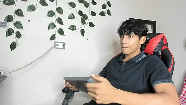 axel rousse2 online show from 11-04-25, 11:26