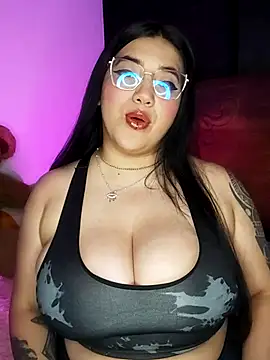 Snapshot of kittenFreyja_ chatting on 10-03-25, 01:35 kittenFreyja  online show from 10-03-25, 01:35