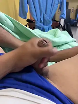 Snapshot of chelovqu chatting on 10-12-25, 12:31 chelovqu online show from 10-12-25, 12:31