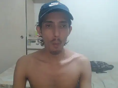 snackontime18 online show from 08-01-26, 02:44