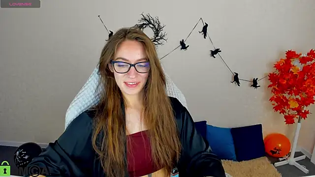 Agnes Wells online show from 11-03-25, 09:21