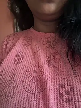 Snapshot of YOURMISTHI chatting on 10-18-25, 04:04 YOURMISTHI online show from 10-18-25, 04:04