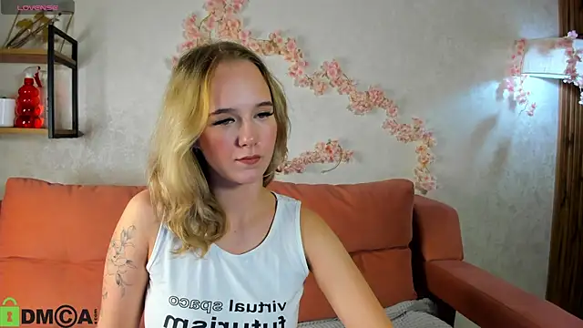 Snapshot of Casey_Sweeet chatting on 09-24-25, 08:39 Casey Sweeet online show from 09-24-25, 08:39