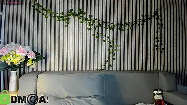 Snapshot of Casey_Sweeet chatting on 11-10-25, 05:23 Casey Sweeet online show from 11-10-25, 05:23