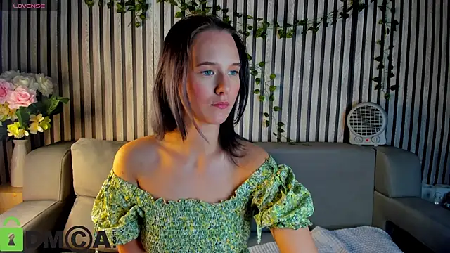 Snapshot of Casey_Sweeet chatting on 11-13-25, 05:12 Casey Sweeet online show from 11-13-25, 05:12