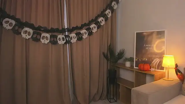 Elina Star online show from 10-28-25, 02:09