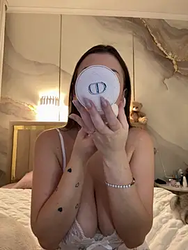 Snapshot of TiffaNoel chatting on 09-20-25, 04:30 TiffaNoel online show from 09-20-25, 04:30