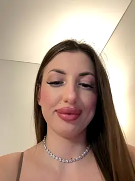 Snapshot of TiffaNoel chatting on 10-05-25, 03:43 TiffaNoel online show from 10-05-25, 03:43