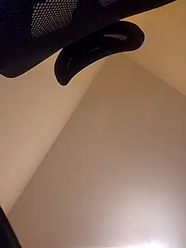 Nesch82 online show from 03-12-26, 04:18