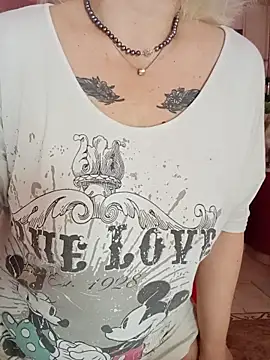 SquirtMilf00 online show from 09-13-25, 02:55