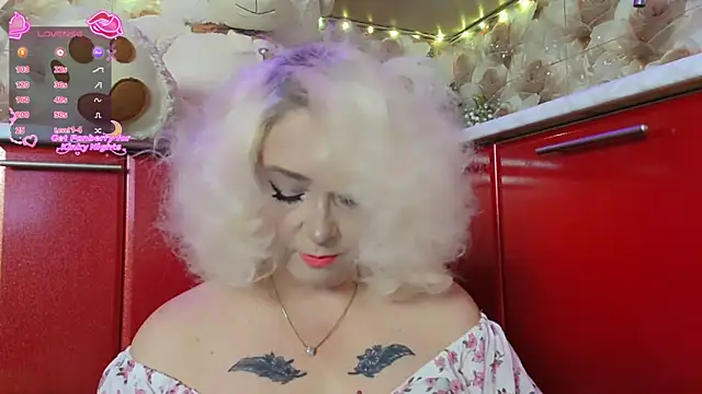 SquirtMilf00 online show from 04-15-26, 02:51