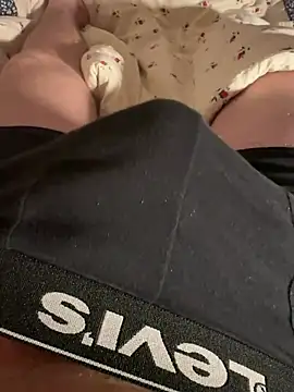 Snapshot of mrwit chatting on 02-16-26, 10:06 mrwit online show from 02-16-26, 10:06