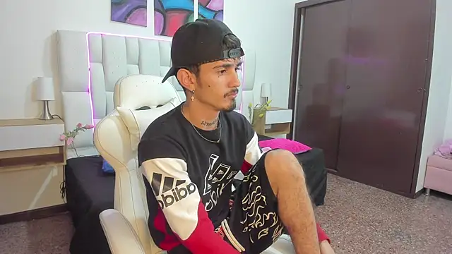 nextboywell1 online show from 03-30-26, 03:07