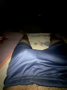 Snapshot of ServiceBoy2 chatting on 11-17-25, 06:03 ServiceBoy2 online show from 11-17-25, 06:03