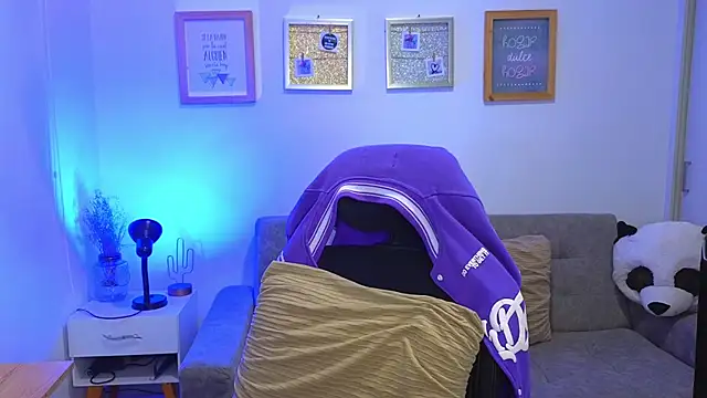 yulian vasquez online show from 12-04-25, 12:25