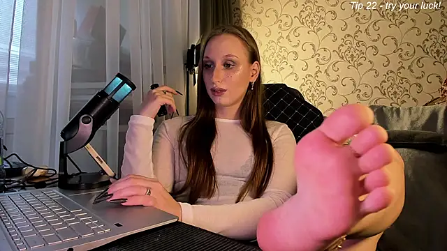 DarcySiren online show from 04-24-26, 08:39