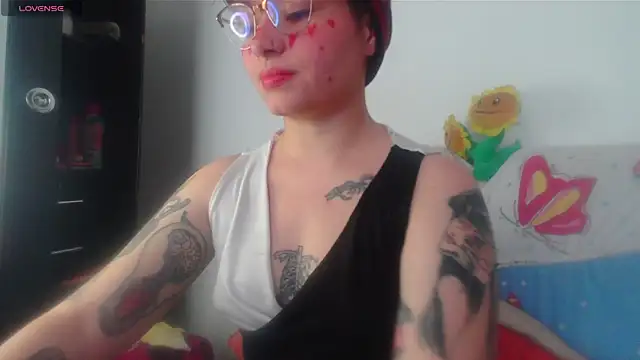 Mitsuha gate online show from 04-21-26, 02:23