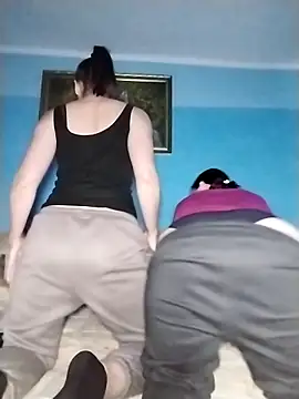 Snapshot of Viktoriia27 chatting on 12-20-25, 01:07 Viktoriia27 online show from 12-20-25, 01:07