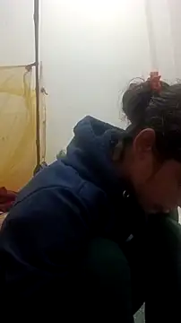 Snapshot of Guriya0076 chatting on 11-22-25, 02:43 Guriya0076 online show from 11-22-25, 02:43