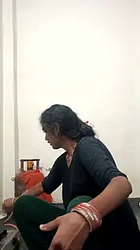 Snapshot of Guriya0076 chatting on 11-24-25, 03:50 Guriya0076 online show from 11-24-25, 03:50