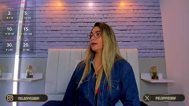 MelanyVegas online show from 09-12-25, 08:25