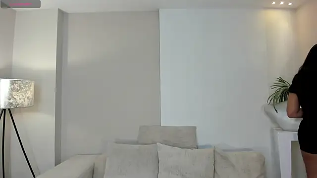 AmbarJames  online show from 07-04-26, 11:38