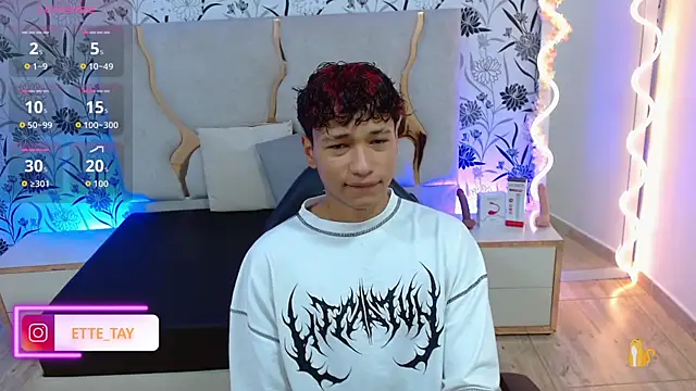 Ette tay online show from 09-29-25, 03:22