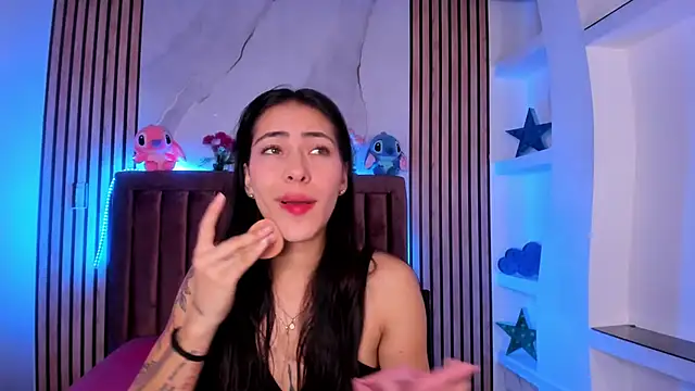 ValkaGrecco online show from 11-30-25, 01:04