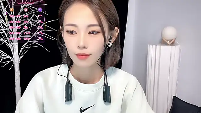 xiaoyue8888 online show from 09-27-25, 02:16