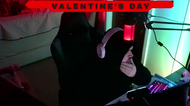 Snapshot of Bigboyballen chatting on 02-15-26, 12:29 Bigboyballen online show from 02-15-26, 12:29