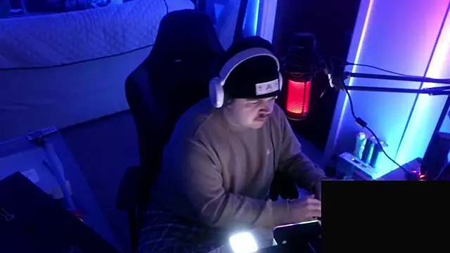 Snapshot of Bigboyballen chatting on 03-16-26, 12:38 Bigboyballen online show from 03-16-26, 12:38