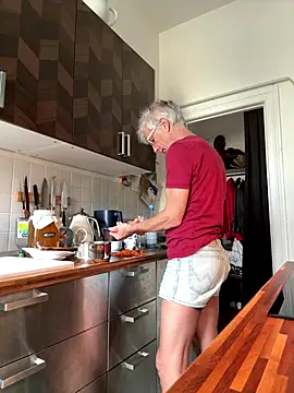 SexyLeon8 online show from 09-22-25, 12:18