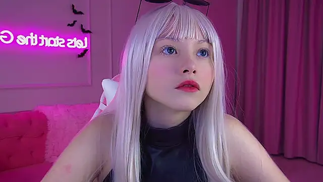 KeiraAsti online show from 10-29-25, 06:20