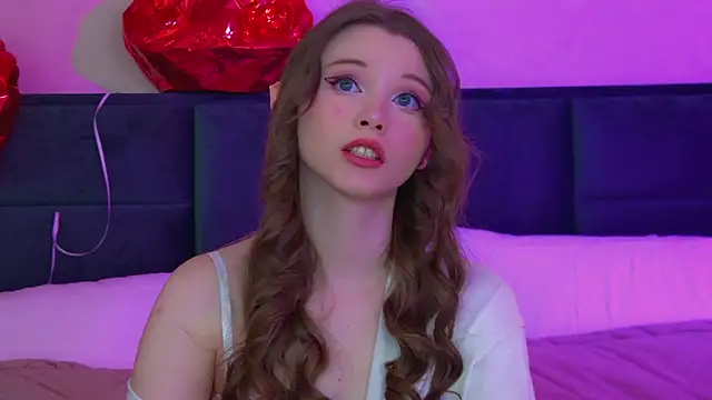 KeiraAsti online show from 02-15-26, 06:21