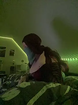 Snapshot of Sorelli1405 chatting on 12-13-25, 09:42 Sorelli1405 online show from 12-13-25, 09:42