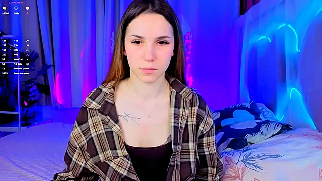 Snapshot of -CindyLou chatting on 10-19-25, 08:42 -CindyLou online show from 10-19-25, 08:42