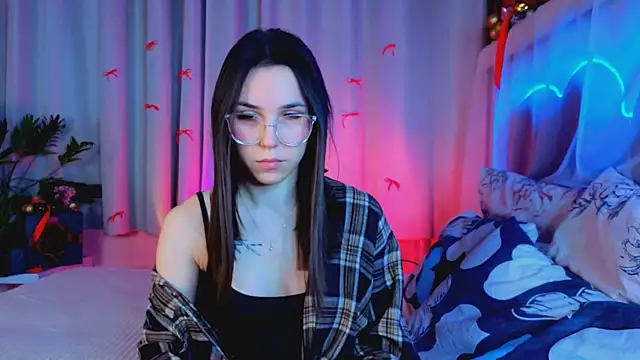 Snapshot of -CindyLou chatting on 01-14-26, 05:46 -CindyLou online show from 01-14-26, 05:46